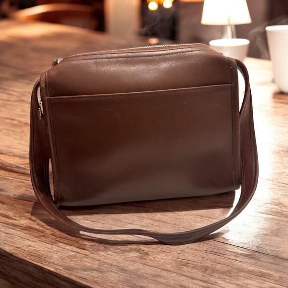 VINTAGE “COACH ” Brown leather purse shoulder bag A9Z 9053 Aero Legacy Satchel